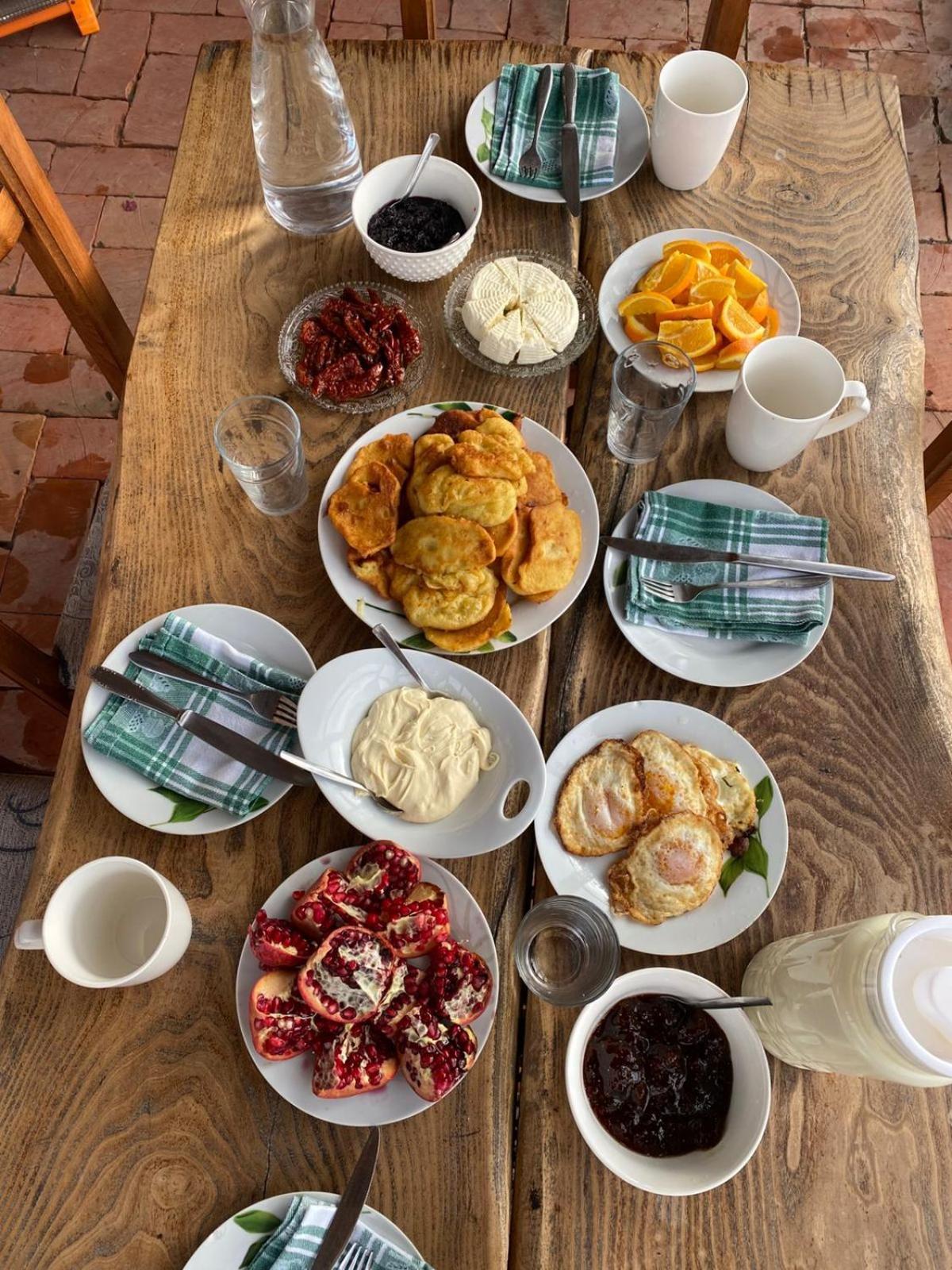 Guesthouse Vitoria - Mrizi I Zanave Fishte Zewnętrze zdjęcie